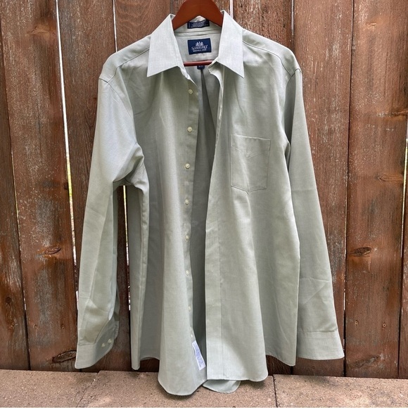 Stafford Other - STAFFORD Men’s Pale Green Button Down Long Sleeve Dress Shirt Size 17 36-37